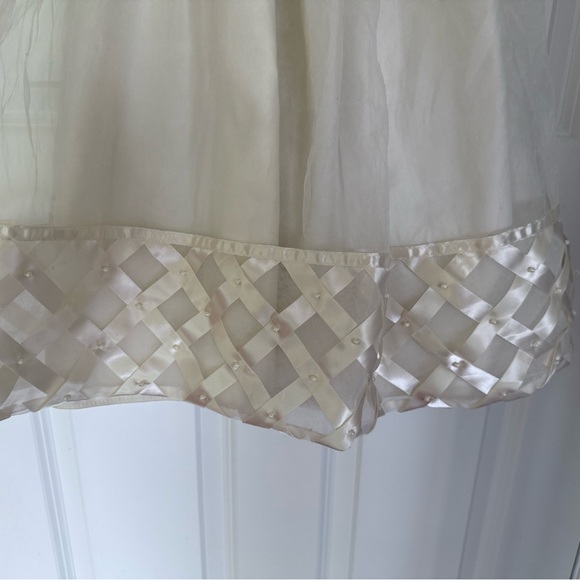 Formal Elegant Cream Sleeveless Girls Dress - Size 6t - Picture 5 of 9